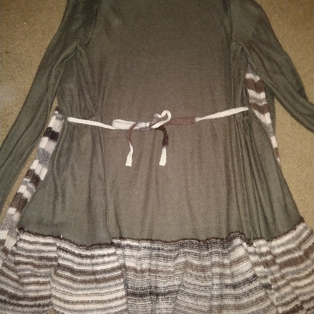 BKE cardigan sweater - Picture 2 of 3
